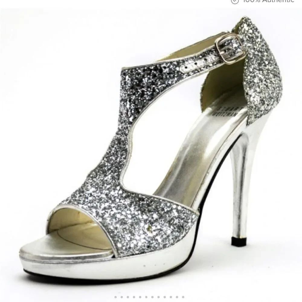 Stuart Weitzman Silver Glitter Heels, US11